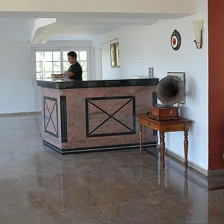 Club Lapethos Bungalow 3* קיירניה