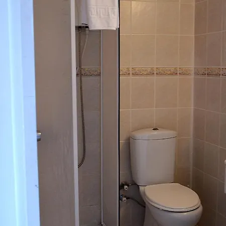 Club Lapethos Bungalow מלון