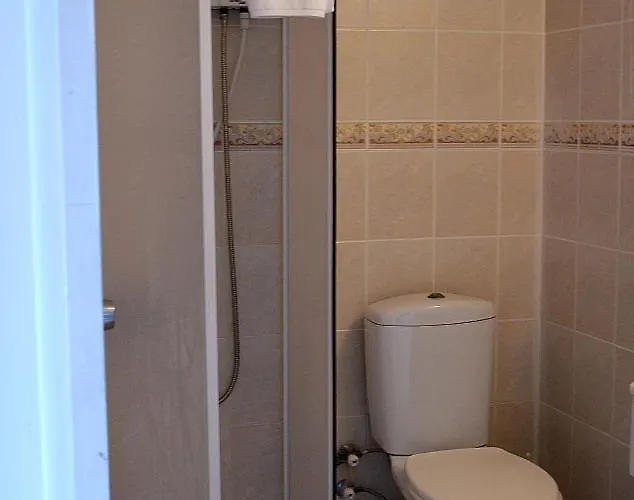 Club Lapethos Bungalow ホテル