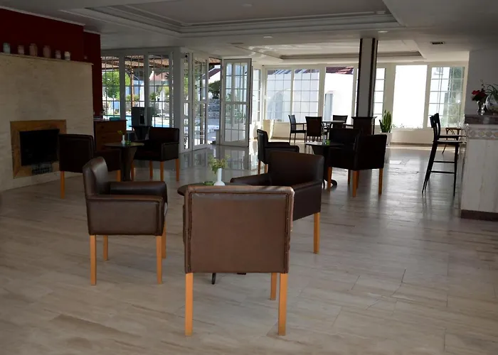 ホテル Club Lapethos Bungalow 3*